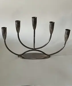 Bougeoirs décoratifs personnalisés en métal, bougeoirs en métal, nouveau design, présentoir pour bougies de table - Product Image 1