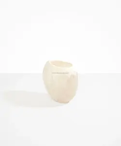 Florero Moderno de Resina con Forma de Arco - Florero de Mesa Alto y Estético, Hecho a Mano, Ecológico, Personalizable en Tamaño y Color para el Hogar - Product Image 6