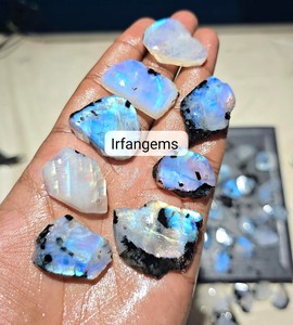 Rodajas Ovaladas de Cuarzo Natural Arcoíris de 20-40 mm, 7-12 g, Enceradas/Aceitadas para la Fabricación de Joyas, Cristal de Piedra Lunar Arcoíris de Rajastán - Product Image 5