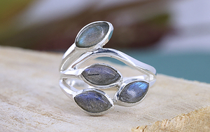Anillo de Labradorita Natural con Forma de Marquesa y Ramas de Hojas con Múltiples Piedras para Mujer, Hecho a Mano en Plata de Ley 925 - Product Image 3