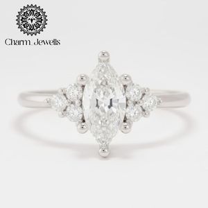 Bague de fiançailles classique pour femme Charm_Jewells en argent plaqué or 10 carats avec moissanite taille coussin sertie à griffes, motif floral, certifiée IGI - Product Image 3