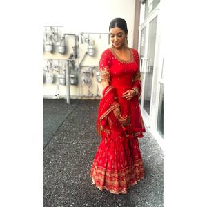 Ensemble de vêtements de fête pour femmes de créateur Sharara Plazzo Dupatta - Product Image 6