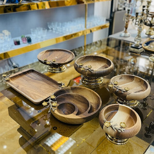 แม่พิมพ์เค้กเรซินอีพ็อกซี่ทำจากไม้สำหรับตกแต่งตามธรรมชาติแบบแฟนซีรูปดอกไม้สีทองพร้อมฐานโลหะสีทอง - Product Image 1