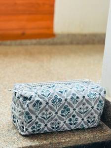<b>Quilted</b> Cotton Water Resistant Cosmetic <b>Bag</b> Large Size Zipper Closure Soft Handle Vintage Style Portable Travel <b>Makeup</b> Pouch - Product Image 1