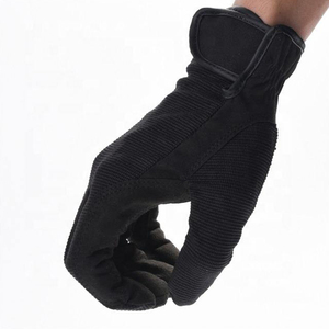 Gants d'équitation confortables avec design flexible, adhérence sécurisée et matière respirante pour un usage quotidien - Product Image 2