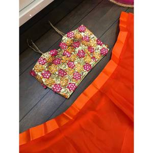 Conjunto Elegante de Lehenga Choli para Fiesta de Diseñador para Mujer con Trabajo de Espejo Metálico - Product Image 2