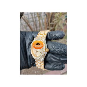 Montre Homme de Luxe Personnalisée à Quartz, Boîtier Carré Style Vintage, Test Diamant Approuvé, Moissanite VVS1, Acier Inoxydable, Étanche - Product Image 5
