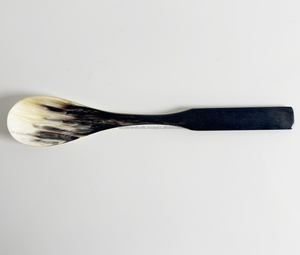 Cucharas de cuerno de búfalo 7 pulgadas de lujo Venta caliente Cuchara decorativa de búfalo Cocina y hogar que sirve de La India - Product Image 1
