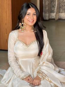 Elegant <b>White</b> Silk Anarkali <b>Suit</b> With Embroidered Dupatta Floor-Length Traditional Wear For <b>Women</b> India Pakistan <b>Wedding</b> - Product Image 3