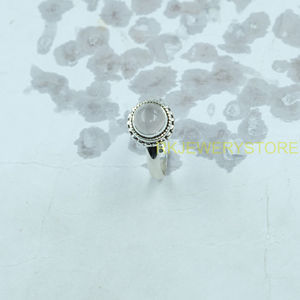 Anillo de Plata de Ley 925 con Cuarzo Rosa Natural para Mujer, Anillo Boho Hecho a Mano, Anillo con Cabujón Redondo, Anillo de Piedra Preciosa Rosa - Product Image 6