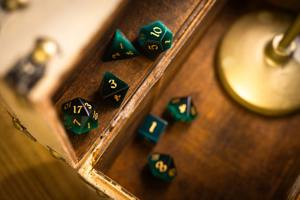 Jeu de dés en résine à bords vifs, dés polyédriques en résine de haute précision pour un jeu équitable, DND RPG, jeux de table, accessoire de jeu en gros - Product Image 3