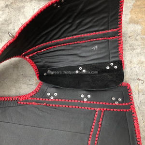 Gilet d'hiver gothique pour homme MH en cuir véritable noir imperméable avec broderie, surpiqûres rouges, fermeture éclair et col en V - Product Image 5