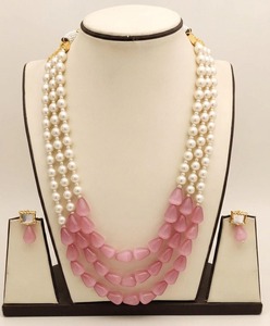 Luxury Vintage 3 Layer White <b>Pearl</b> Strand Necklace with <b>Pink</b> Teardrop Beads Gold Plated Statement Jewelry Set for Women - Product Image 2
