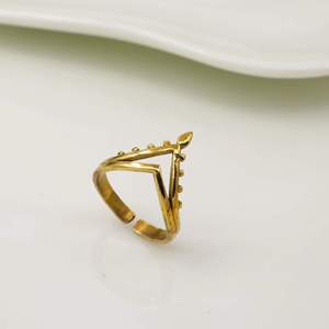 Bague géométrique en laiton plaqué or, style moderne unisexe, bijoux à porter au quotidien - Product Image 1