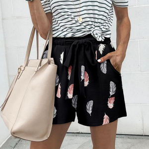 กางเกงว่ายน้ำผู้หญิงทรงหลวมสำหรับฤดูร้อน พิมพ์ลายแบบซับลิเมชั่นเนื้อนุ่ม สกรีนโลโก้ได้ตามต้องการ ขายดี กางเกงชายหาด - Product Image 5