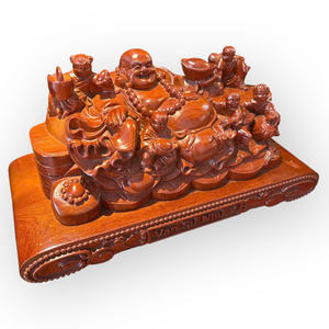 La estatua del Buda Maitreya de las Cinco Bendiciones está tallada en un solo bloque de madera de Huong. - Product Image 4
