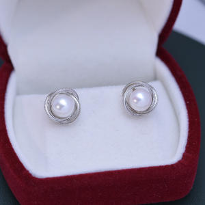 ต่างหูมุกน้ำจืด 6-7 มม. แสงสว่างสวยงาม แทบไร้ตำหนิ เงินแท้ S925 ดีไซน์รูปหัวใจ เรียบง่าย สง่างาม สำหรับผู้หญิง - Product Image 2