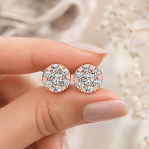 Magnifiques boucles d'oreilles clous en diamant de laboratoire taille brillant ronde, serties en grappe, en argent, bijoux fins de luxe, fournisseur en gros - Product Image 4