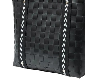 Sac et sac à main artisanaux sur mesure, prix de gros, en matière plastique premium pour femmes modernes, sacs fourre-tout décontractés - Product Image 4