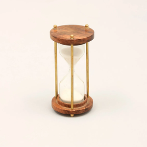 Ornement de Sablier Rond Moderne en Métal Plaqué Or Poli pour la Décoration Intérieure - Product Image 6