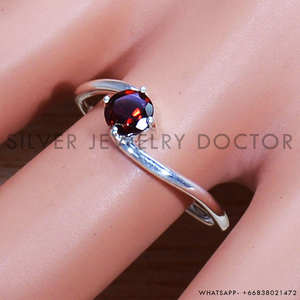 Anillo de Plata de Ley 925 con Granate Rojo Natural, Anillo de Compromiso con Corte Redondo, Precio al por Mayor - Product Image 2