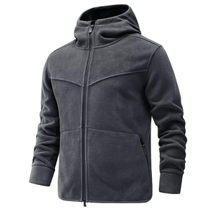Veste polaire polyvalente pour homme avec poignets ajustables et poches zippées, idéale pour le temps froid et les activités sportives - Product Image 1