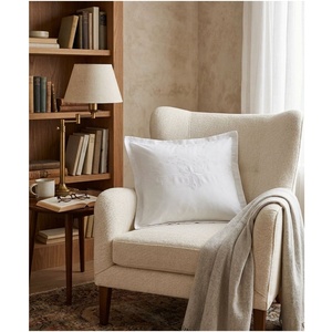 Almohada de Hotel Personalizada al por Mayor, Cuadrada, Bordada, con Cinta Blanca y Flores, Cierre de Cremallera Extraíble, 100% Algodón, Lavable, Gruesa - Product Image 1