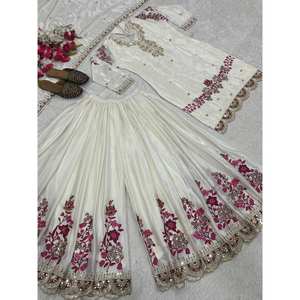 Conjunto de Traje de Fiesta con Bordados de Encaje Elegantes para Mujer - Product Image 3