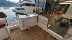 Yacht à voile 27 pieds, moteur in-bord, sport, sur mesure |   Visite d'usine et expérience de voyage de luxe |   Dimensions : 840,7 L x 459,7 W x 205,7 H cm - Product Image 6