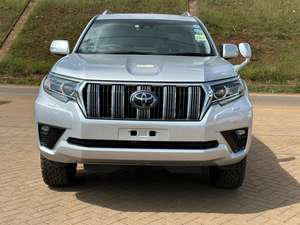 Mejor Oferta para Nuevo |   Toyota Land Cruiser Prado 2.7L 4ª Generación TX Usado, 2012-2022 |   TX-L |   VX |   VX-L - LHD |   Volante a la derecha - Product Image 4
