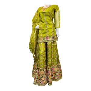 STAR IMPEX Elegante Salwar Kameez de Organza de Seda Verde Bordado con Cuello en V y Mangas Tres Cuartos, Estilo Fiesta, Largo hasta la Rodilla, para Todos - Product Image 4