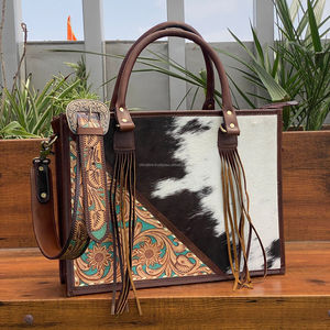 Vente en gros Ensemble de 2 pièces Combo Sac fourre-tout à bandoulière en cuir de vachette usiné à la main de grande capacité et pochette à trois volets en cuir véritable usiné - Product Image 6