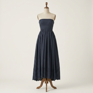 Robe maxi élégante bleu marine sans bretelles |   Robe de soirée d'été pour femme, style bohème, à broderie à œillets, coupe bandeau et taille froncée, idéale pour les vacances - Product Image 1