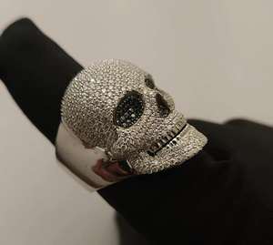 Anillo de Calavera con Incrustaciones de Diamantes en Plata, Hecho a Mano en India, Joyería Duradera y Elegante para Regalos, Disponible al Mejor Precio - Product Image 3