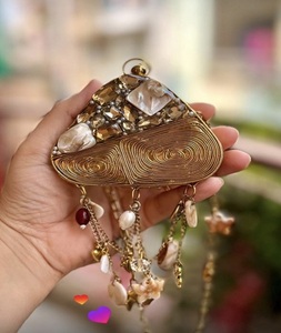 Nuevo Bolso de Mano de Latón Chapado en Oro de Primera Calidad, Hecho a Mano en India, con Forma Personalizada, para Aniversario, Modelo Sling F S - Product Image 1