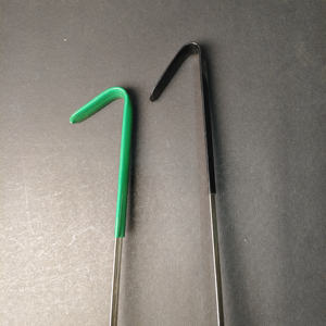 Ensemble de louches à soupe professionnelles en acier inoxydable avec longues poignées ergonomiques vertes et noires pour une utilisation en cuisine commerciale - Product Image 3