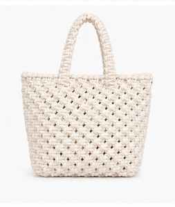 Bolso de hombro de algodón macramé y ganchillo hecho a mano para mujer, ideal para compras en boutiques, regalos y uso personal. Venta al por mayor. - Product Image 2