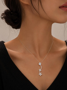 Collier pendentif pour femme plaqué or 18 carats avec zircons cubiques taille marquise et taille poire, serti en canal, classique pour le quotidien - Product Image 2