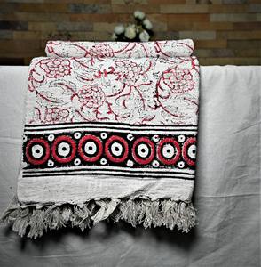 Manta de Algodón Orgánico con Estampado Indigo Ecológico Hecho a Mano - Decoración Moderna para el Hogar, Lavable a Máquina, para Sala de Estar, Sofá, Viajes - Product Image 2