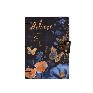 Journal artisanal A5 de qualité supérieure |   Carnet de notes avec fermeture à cadenas, motif floral et papillon, 100 pages, papier pur fait main, cadeau - Product Image 1