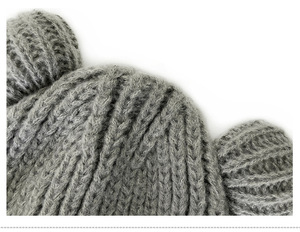 Gorro de Punto Acrílico Unisex de Color Sólido con Orejas de Oso para Bebés, Estilo Casual de Invierno, Tejido Acanalado - Product Image 2