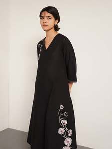 <b>Black</b> V-Neck Midi Dress With Floral Embroidery Three Quarter Sleeve Loose Fit Casual Daily Wear 100% Cotton Woven Fabric - Product Image 4