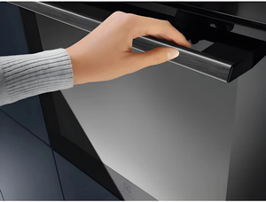 เตาอบไฟฟ้าแบบฝัง A-E-G BPX535A61B สีดำ พร้อมฟังก์ชั่นทำความสะอาดด้วยระบบไพโรไลติก - Product Image 4