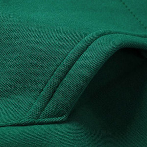 Sweat à capuche personnalisé avec logo imprimé en relief, en coton mélangé de qualité supérieure, idéal pour le streetwear, le sport et la mode décontractée - Product Image 6