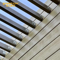 Lamelles verticales de façade populaires en tube carré en bois-plastique imperméable pour extérieur