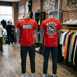 Camiseta de Hombre de Primera Calidad, Personalizable con Connor Bedard en la Parte Delantera, 200 Gramos, Cuello Redondo, Manga Corta, Informal, de Seda/Algodón, Estilo GOAT - Product Image 2