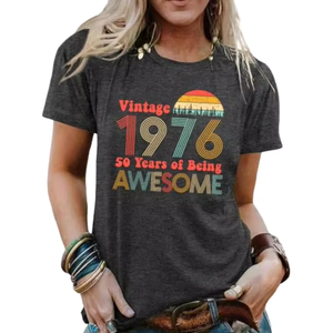 Camiseta con estampado vintage para mujer, camiseta informal de manga corta con cuello redondo y gráfico, top de algodón de verano - Product Image 1