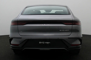 BYD HAN Sedán Premium con Batería de Litio, Tracción en las Cuatro Ruedas, Techo Panorámico y Asientos de Cuero - Product Image 3