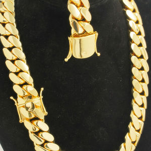 Collar Miami Link de Lujo Extragrande con Moissanita, Chapado en Oro, Cadena de Efecto Pronunciado, Joyería de Moda Audaz con Acabado Pulido, Estilo Urbano - Product Image 3