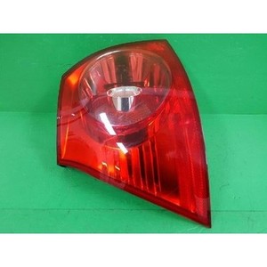 Luz Trasera Izquierda Exterior Usada OEM 1K6945096AA para Golf 2007-2014 - Product Image 3